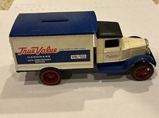 True Value Hardware 10th Anniversary ERTL 1931 Hawkeye Delivery Truck Bank