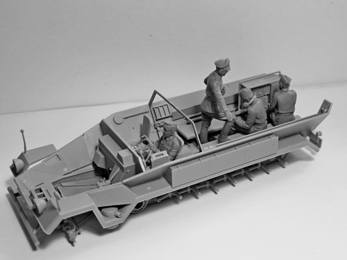 ICM 35644 Plastic model kit 1:35 German Command Vehicle Crew 1939-1942 4 figures - Picture 6 of 12