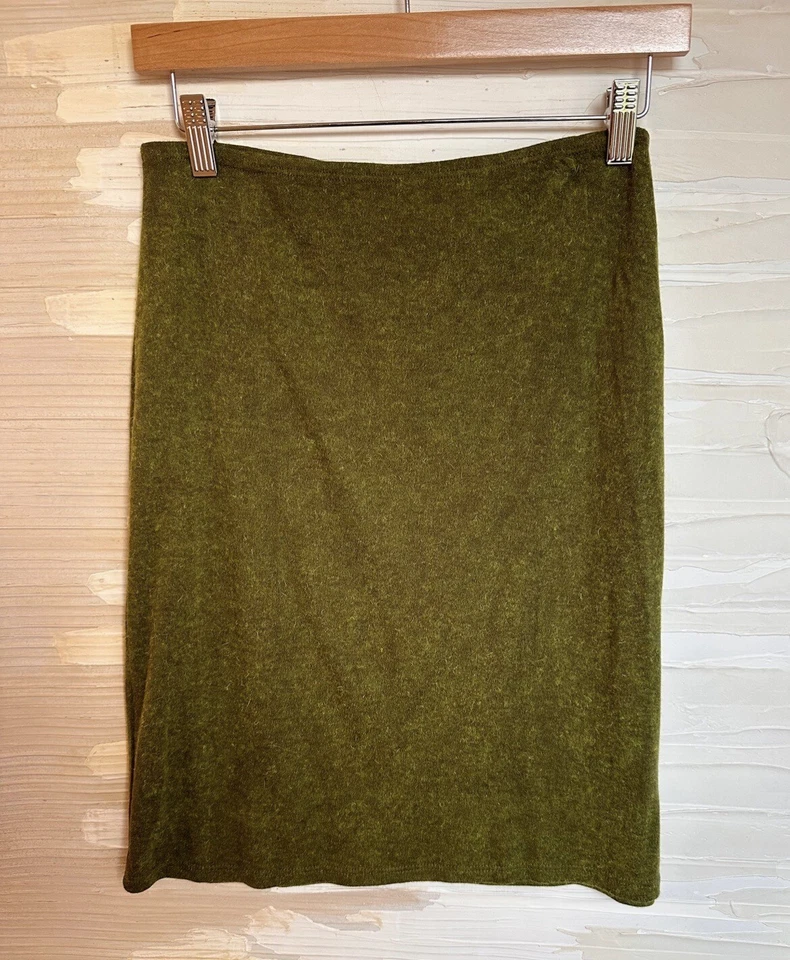 Vintage Express Moss Green Skirt NWT. Size Large. MADE IN USA. Stretch Wool