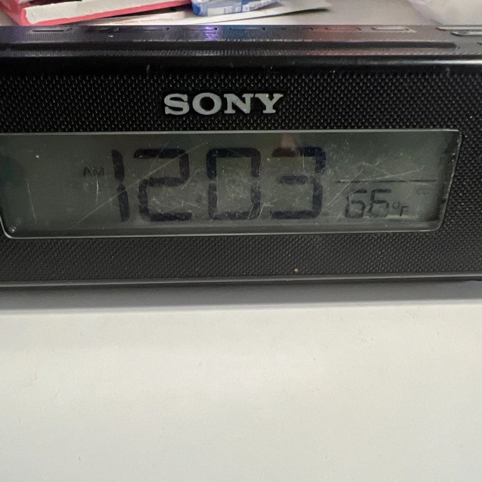 Sony Dream Machine Alarm Clock Radio ICF-C707 AM/FM W/NATURE SOUNDS Tested - Image 2 of 4