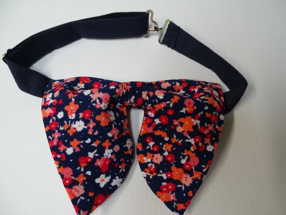 Oversized Navy/Pink Floral Bow tie Vintage style 70s Wedding Prom Gift for Him - Image 3 of 3