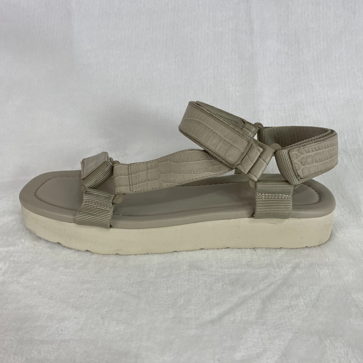 Vince carver platform 2025 sandals