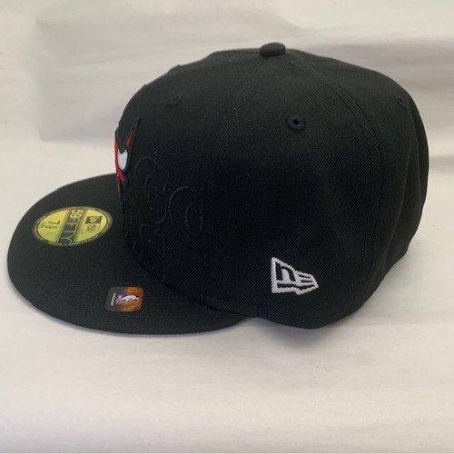 New Era 59FIFTY Chicago Bulls Fitted Hat with Chicago Bulls in Blackout 7 1/2 - Picture 3 of 6