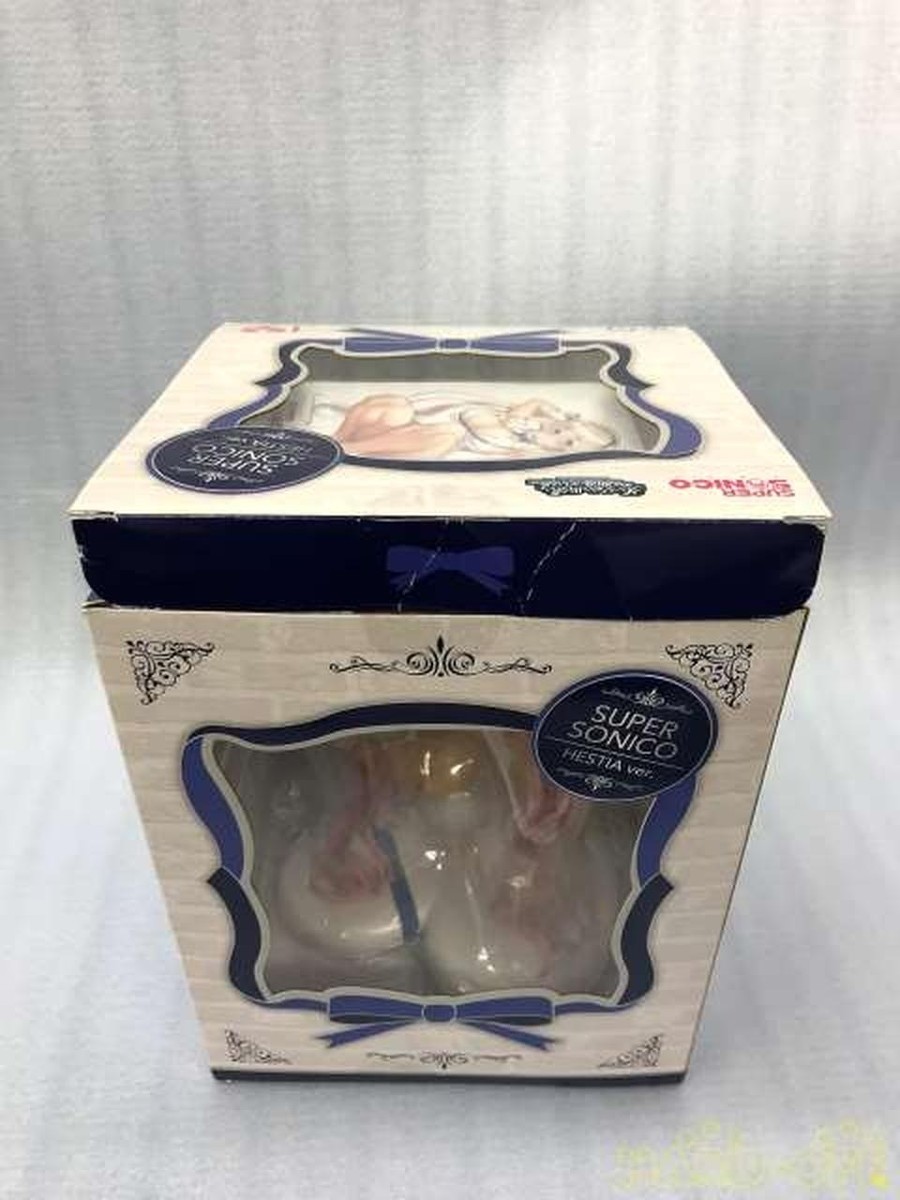Super Sonico Hestia Ver. 1/7 Figure Genco DanMachi 10th
