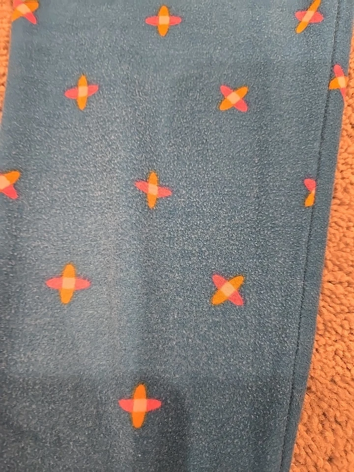 Kids Girls LuLaRoe Leggings Teal With Stars Size L/XL - Image 4 of 4