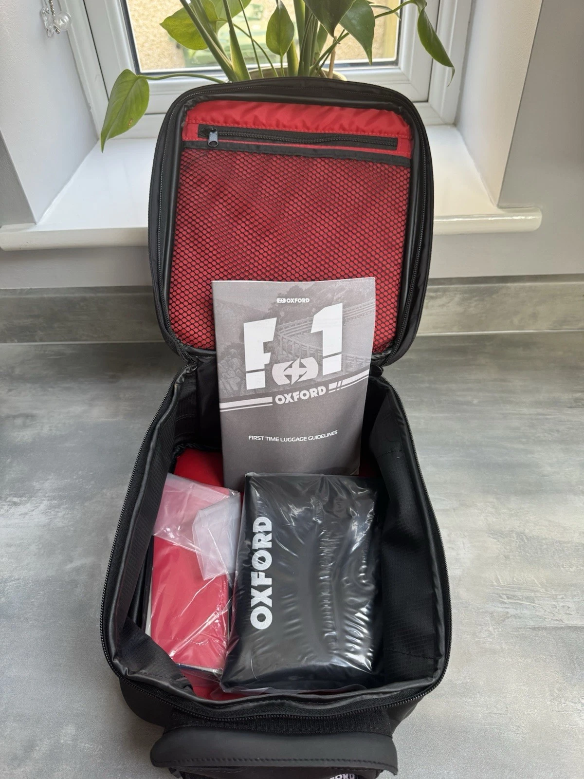 Oxford F1 Motorcycle Magnetic Tank Bag Small 18 Litre OL441 Brand New 6