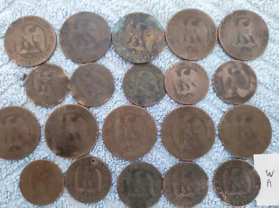 Lot de 20 pièces de monnaie françaises 5 et 10 centimes Napoléon en bronze - Photo 1/2