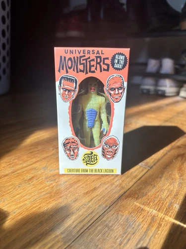 Super7 Universal Monsters Creature from The Black Lagoon (Glow in The Dark) 3.75