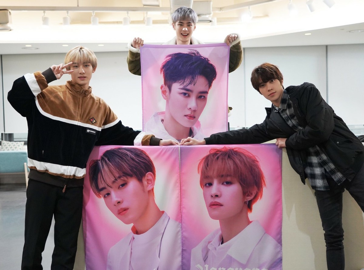 WayV ウィンウィン take over the moon タイ トレカ WayV Take over the moonタイver. ウィンウィン トレカ