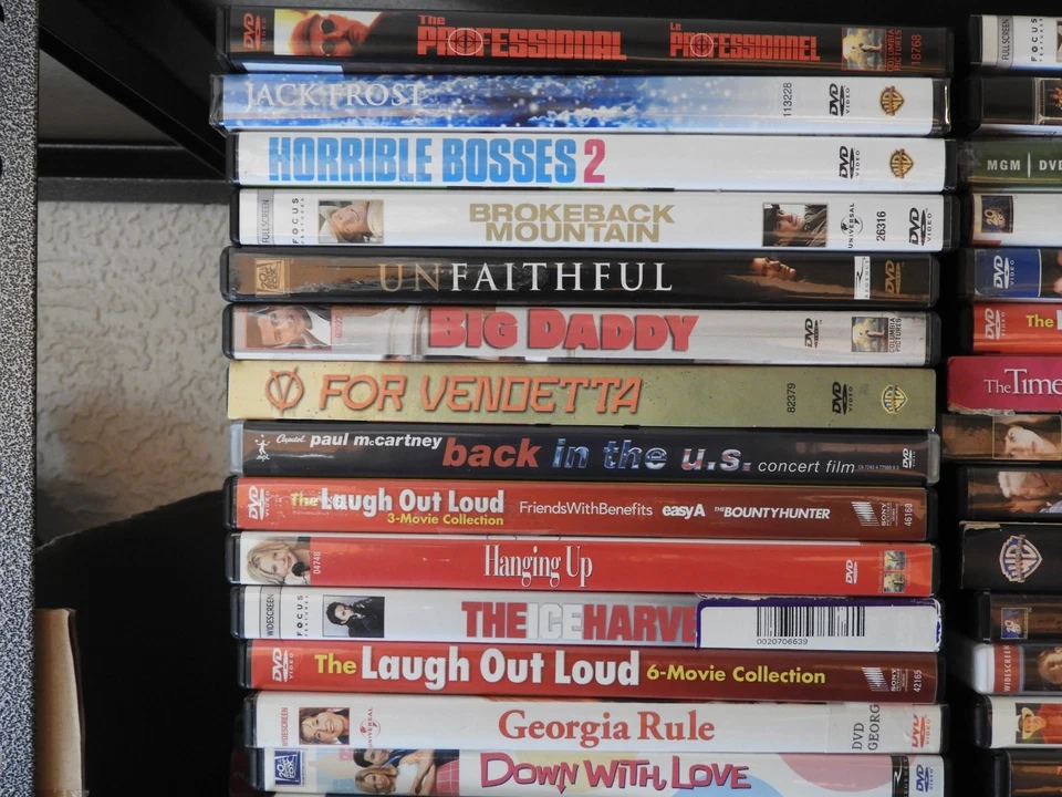 50 Wholesale lot dvd movies assorted bulk - FREE SHIPPING -  Get FREE DVDS - Image 4 of 4
