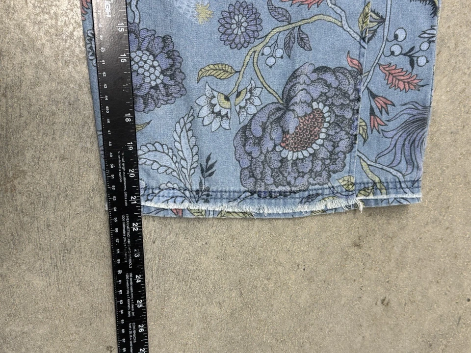 Mono corto de pierna ancha de gran tamaño de mezclilla azul floral caballete para mujer talla mediana Foto 4 de 4