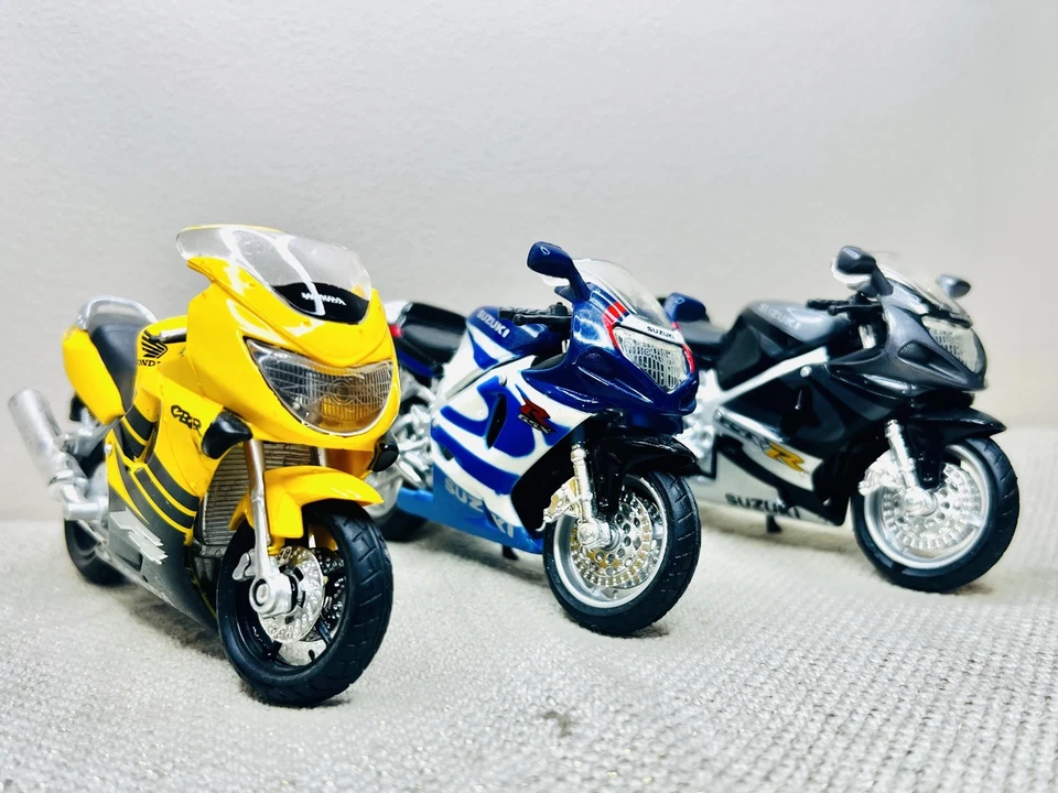 Suzuki GSXR 1000 GSXR 750 Honda F4i 600 escala 1:18 paquete Maisto  Foto 3 de 4