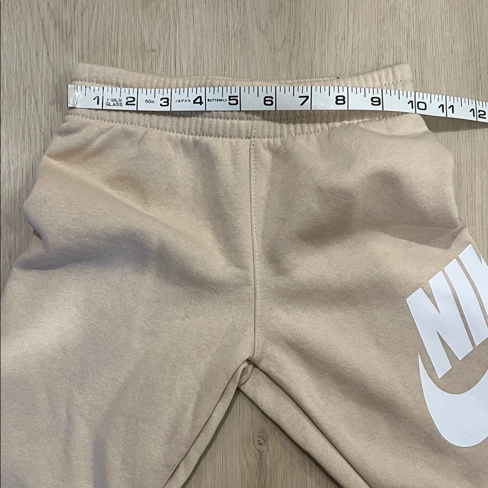 Pantalones de chándal Nike talla 4 beige para niños nuevos sin etiquetas Foto 4 de 4
