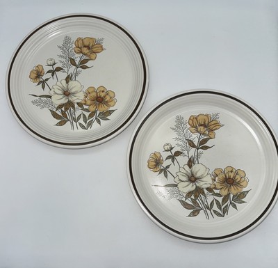 Two Town & Country Mill Run Stoneware Dinner Plates 10-1/2'' Floral Japan I24