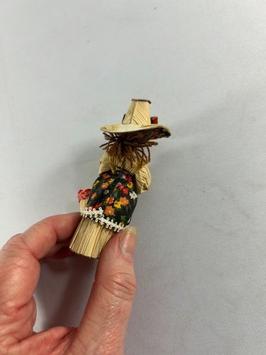 Vintage Lot 3 Corn Husk Straw Dolls Natural Primitive Hat Basket Muff Farmhouse - Picture 7 of 10