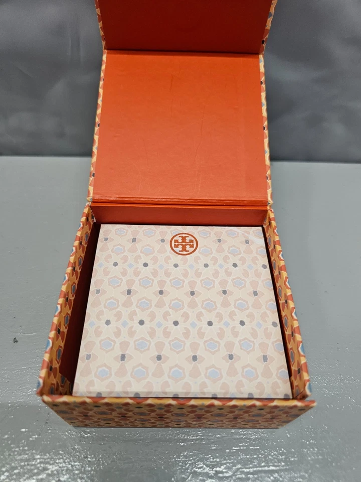 Подарочная коробка с узором Tory Burch набор фирменной бумаги для заметок канцелярские товары - Изображение 2 из 3