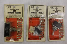 Lot of 3 NOS Bat Handle Toggles by GC Electronics, 15A-125V/10A-250V AC