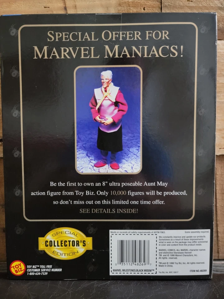 Marvel Famous Cover Series 8" Action Figure Black Widow Toy Biz Fabric Costume - Image 2 of 4