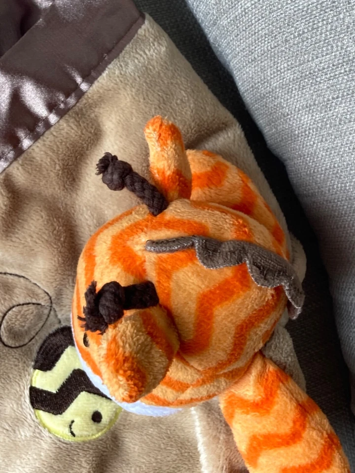 Одеяло Circo Giraffe Security коричневое оранжевое пчелиное атласное милое мишень - Изображение 4 из 4