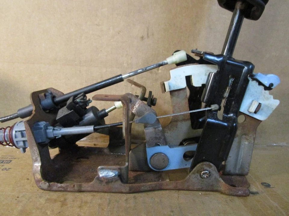 95 96 97 98 99 Oldsmobile Aurora Transmission Shift Gear Shifter Knob Assembly - Image 4 of 4