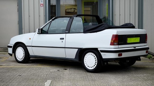 1988 Vauxhall ASTRA GTE CONVERTIBLE 2.0 GTE CONVERTIBLE 2DR Manual Convertible P - Picture 7 of 20