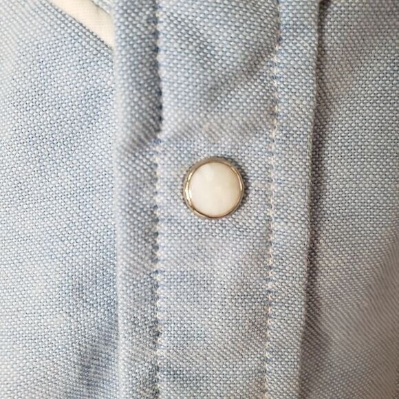 Vintage Levi Chambray Shirt with Pearl Buttons - image 5