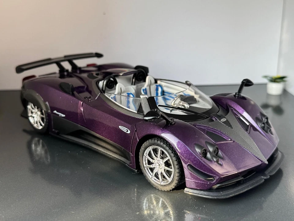 Pagani Zonda HP Barchetta 1:24 Luxury Model Car Toy Kids Sound Light Gift - Image 4 of 4