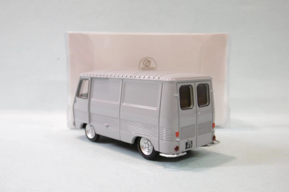 Norev - PEUGEOT J7 1965 gris réf. 472094 Neuf NBO HO 1/87 - Photo 2/3
