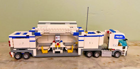 LEGO City 7743 Police Command Center - 100% Complete with Manuals