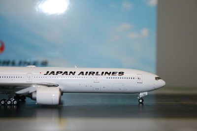 Phoenix 1:400 JAL Japan Airlines Boeing 777-300 JA8945 (04450