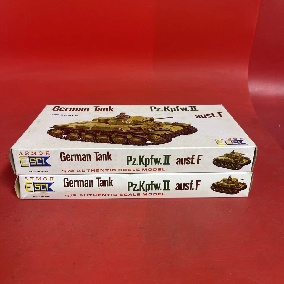 Kit de armadura ESCI 8003 WW2 Panzer alemán II Pz.Kpfw.II Ausf.F kit modelo tanque lote 2 Foto 2 de 4