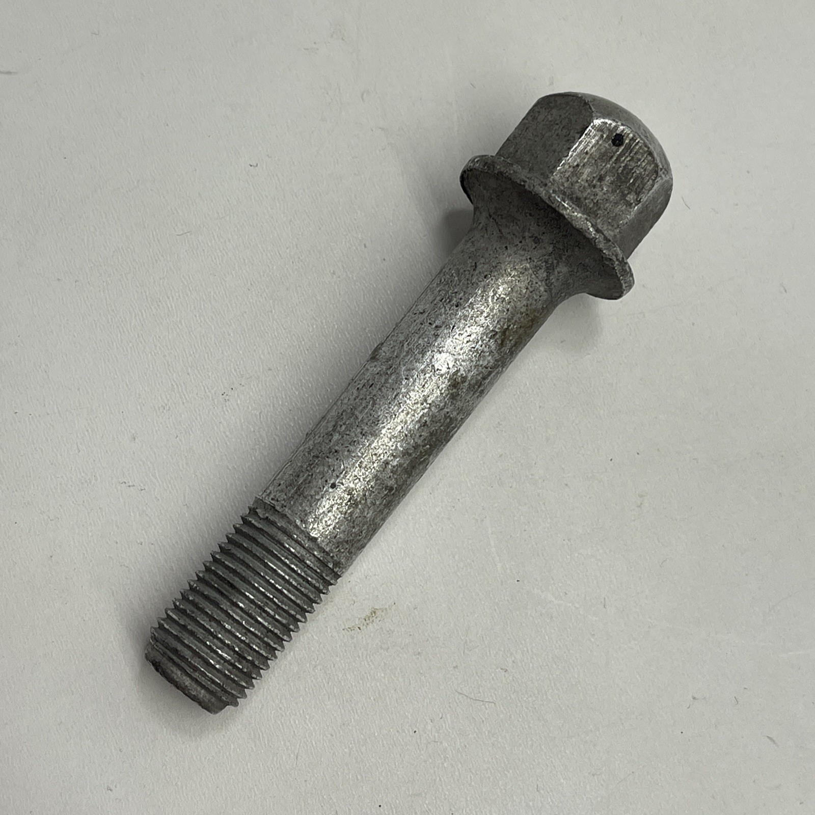 Early Prewar Chevrolet Lug Nut  y6