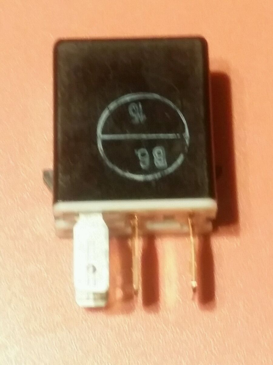 DENSO TOYOTA RELAY 90084-98031. fuses over 100 asvailable DENSO TOYOTA RELAY 90084-98031. fuses over 100 asvailable