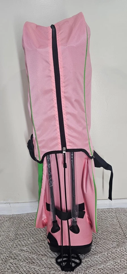 BOLSA DE GOLF ALPHA KAPPA ALPHA SORORITY, TAMBIÉN CONOCIDA COMO BOLSA DE GOLF Foto 2 de 4
