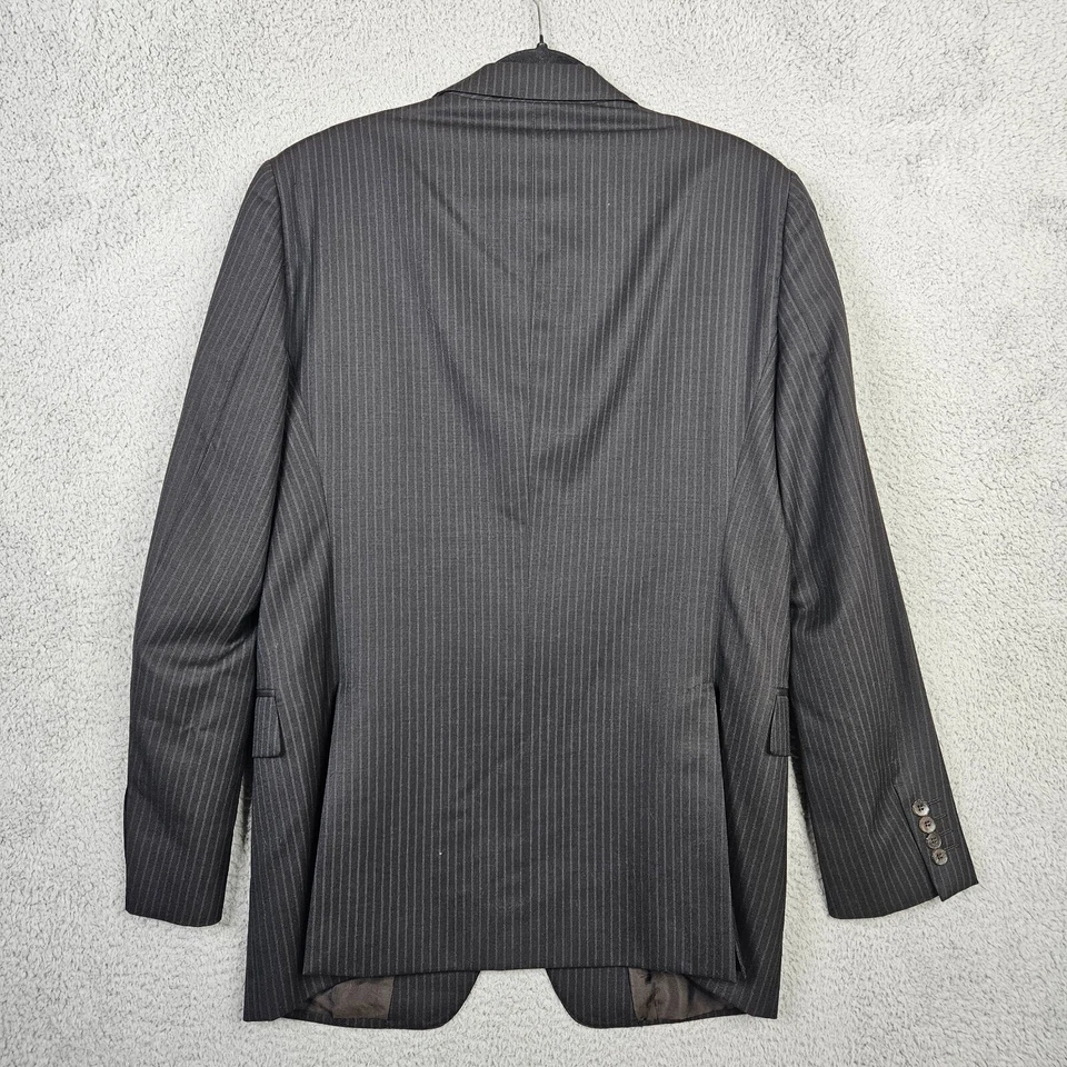 Gucci Men's 100% Wool Two buttons blazer Gray White Stripes Set Size 52R - Image 2 of 4