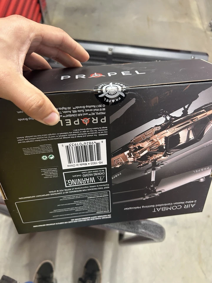 Propel Air Combat 2.4GHz Motion Controlled Battling Helicopter - Image 2 of 4