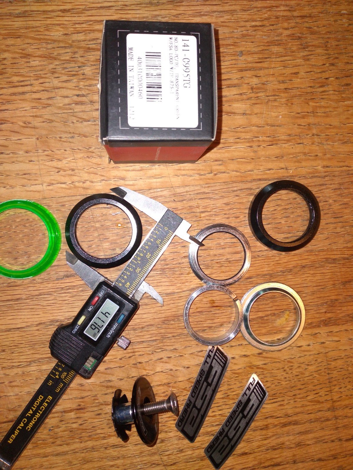 FSA threadless headset 1 1/8