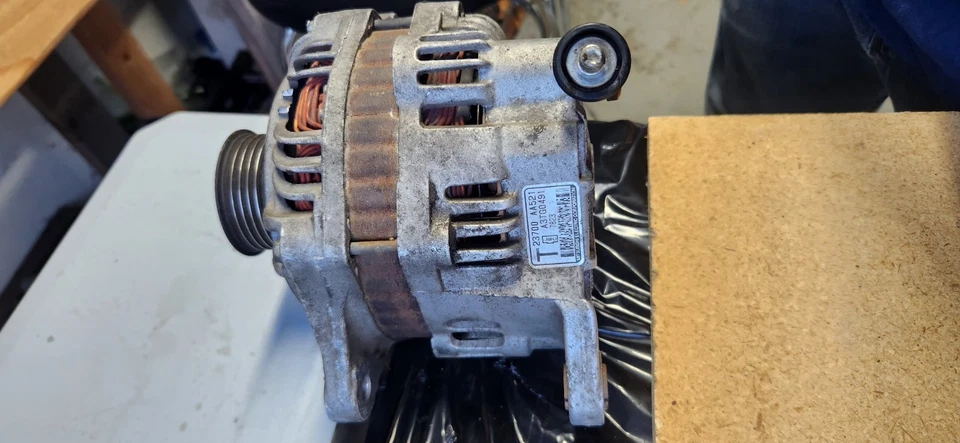 Alternador Subaru Wrx/Sti 2005-2008 OE 12v funcional. Foto 3 de 4