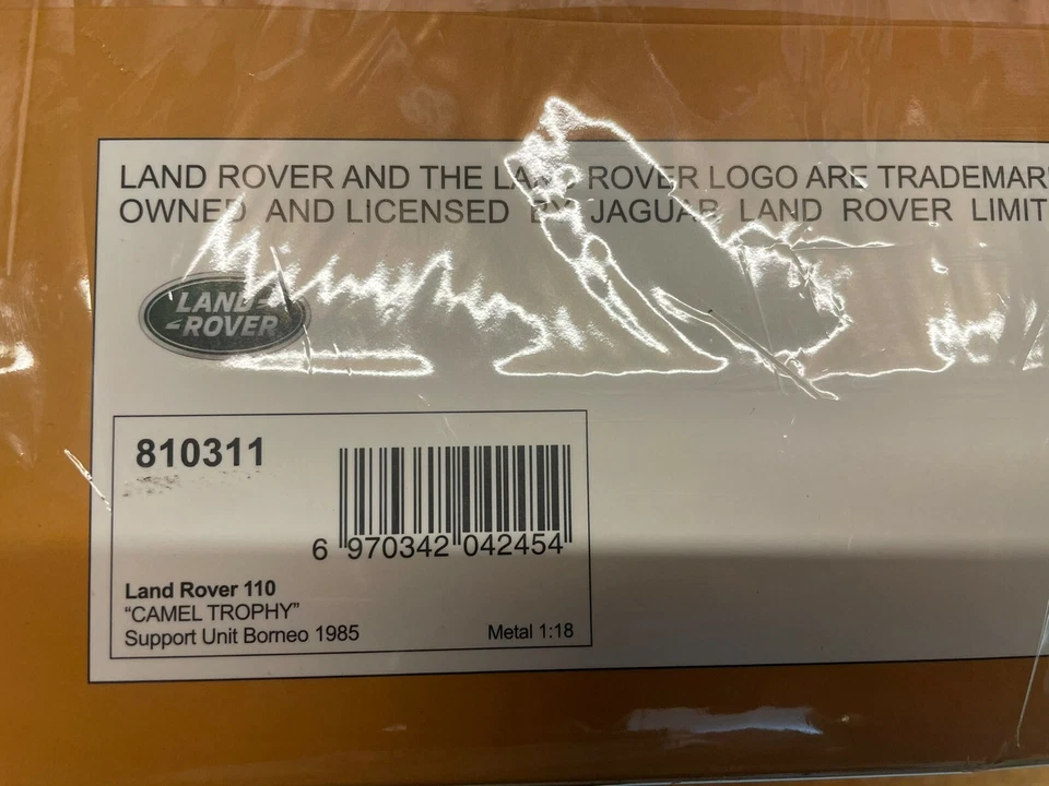 Almost Real Land Rover 110 CAMEL TROPHY support Borneo 1985 1/18 810311 - Immagine 4 di 4