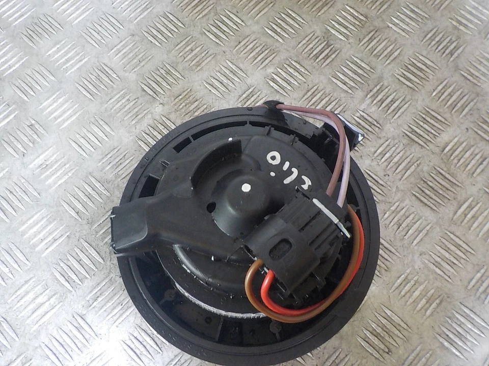 RENAULT CLIO MK4 1.5 HEATER BLOWER FAN MOTOR ASSEMBLY T1029527H 2015 - Image 3 of 4