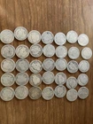 35 silver barber quarters: 1884-1908 various dates see pictures.