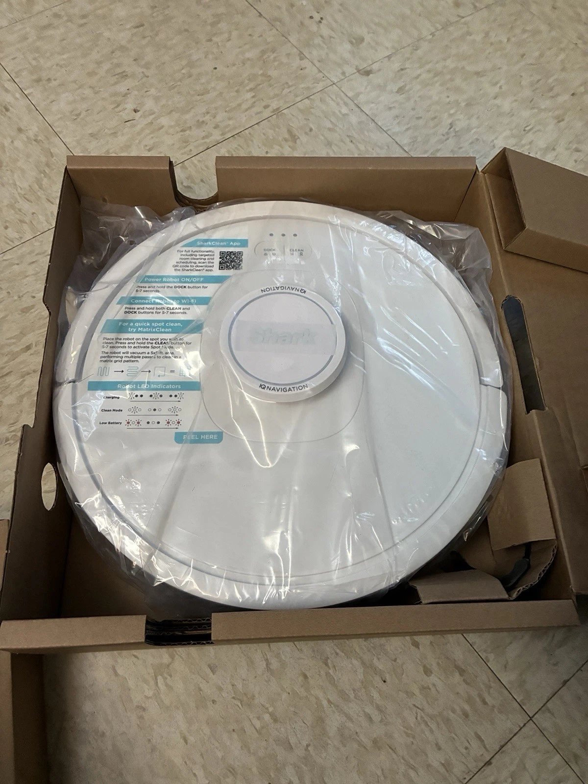 NEW Shark IQ Robot Self-Empty XL Whole-Home Robot Bagless Vacuum RV2303AE Gray