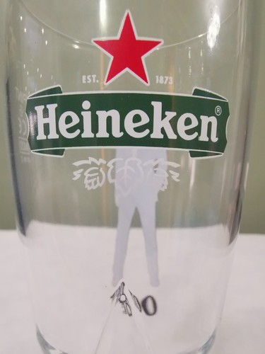π΅π½π NEW James Bond 007 No Time To Die Aston Marin V8 Toy Car/Heineken Glass - Picture 16 of 24