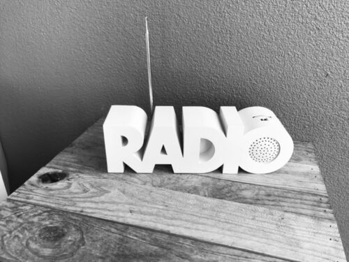 Rare Retro RADIO design white transistor radio “RADIO” AM FM Space age - Bild 4 von 12