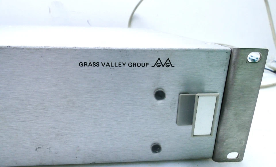 Grass Valley CV-20 Video Routing Switcher, Broadcast, Component Video I568 - Image 3 of 4