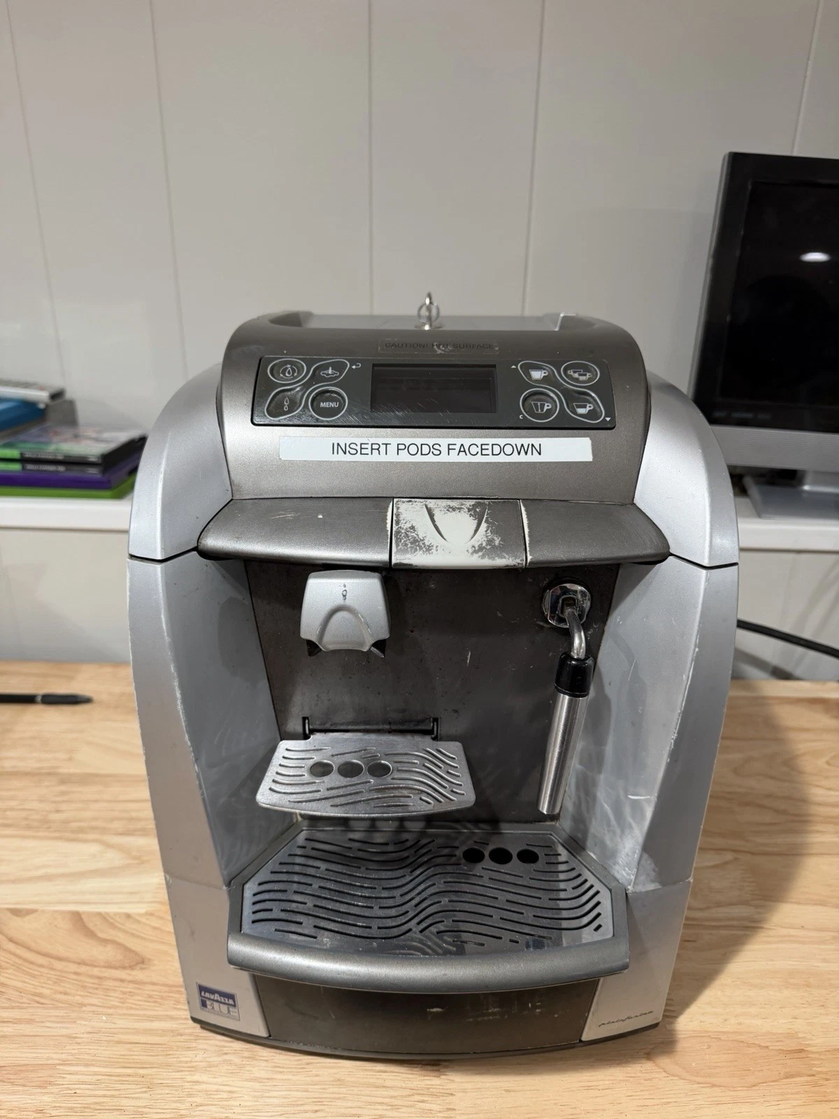 LAVAZZA BLUE ESPRESSO CAPPUCCINO MACHINE W/ KEY LB2312 Tested Working Read Desc