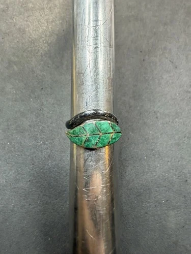 4.2g VTG Sterling Silver 950 Green Stone Inlay Leaf Ring Size 6.5 Jewelry Lot M