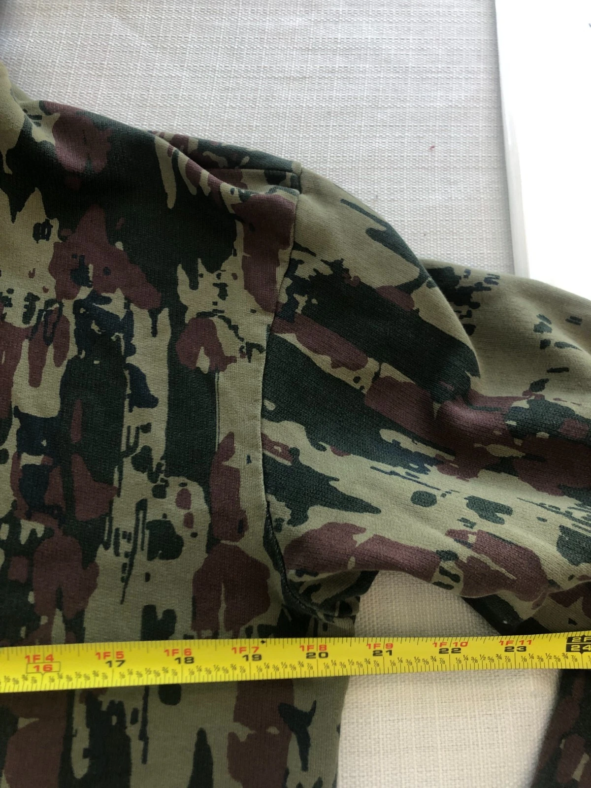 gymshark camo fitness logo spellout hoodie