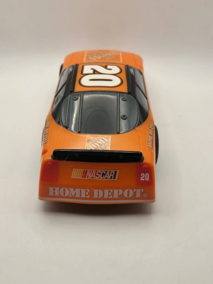 Coche de juguete de plástico NASCAR Tony Stewart #20 Home Depot Foto 4 de 4
