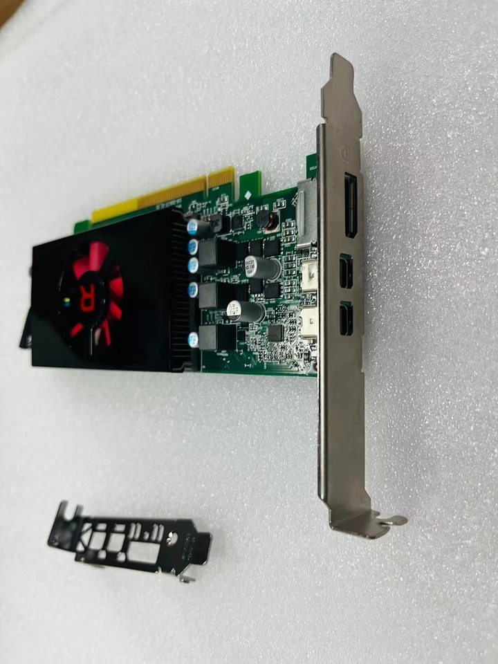 AMD Radeon RX 550 RX550 4GB GDDR5 PCIe DP 2 x Mini DP Graphics Card 6J78X - Image 4 of 4